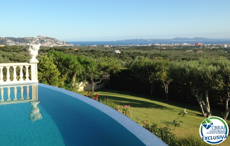 Venda de  Terreny a Palau-saverdera, Costa Brava