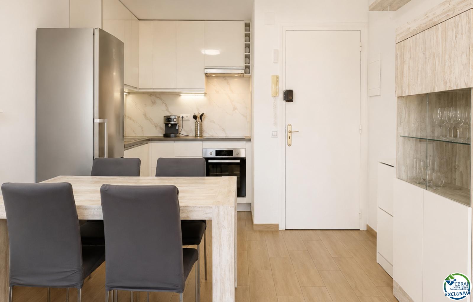 Fully renovated apartment just 100 metres from the beach Tourist licence - Muga - Ref. CBR6614 - photo 6