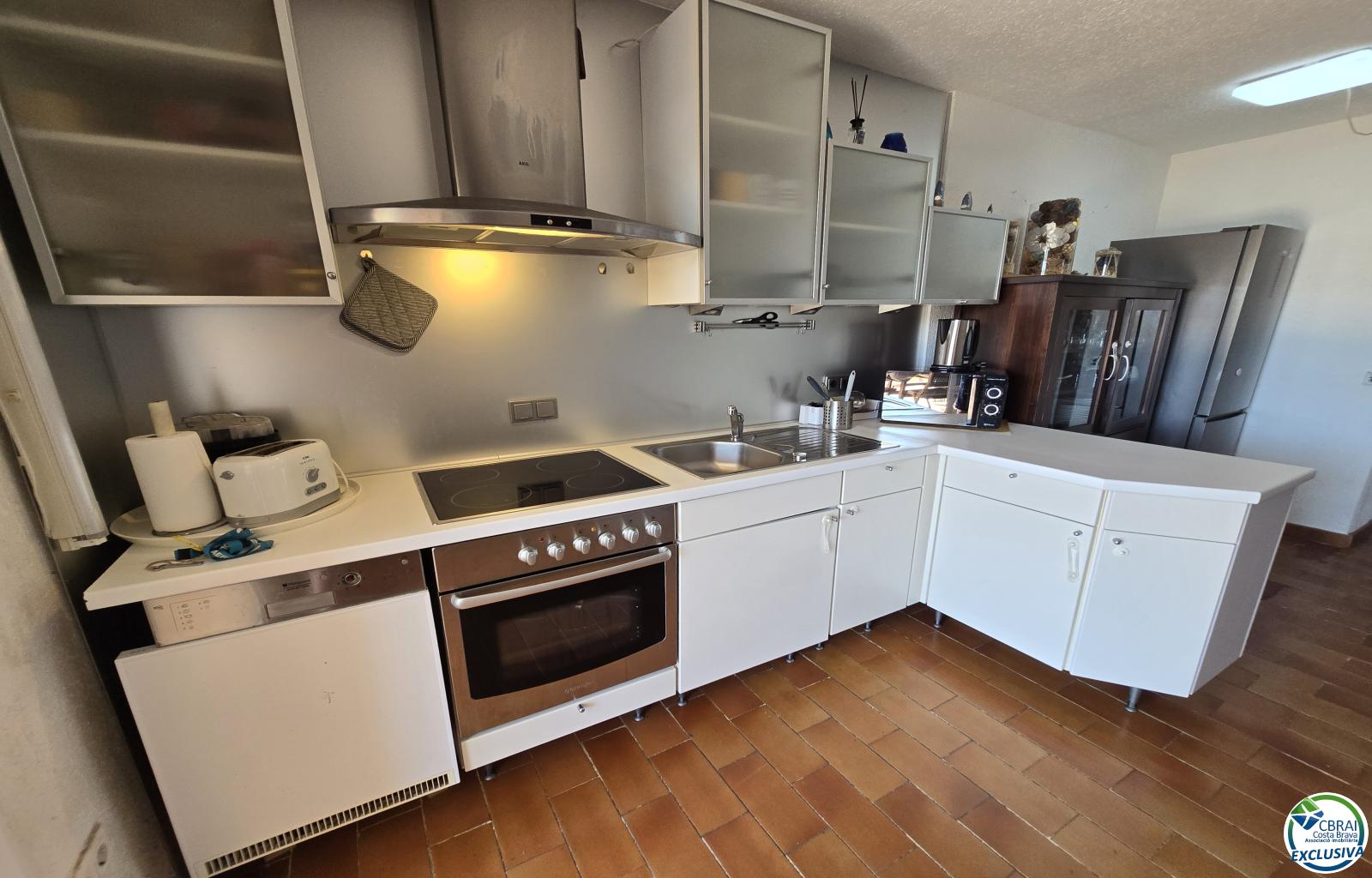 14x3.70 m Private Mooring Before the Bridges with Apartment & Parking - Salins - Ref. CBR6589 - photo 22