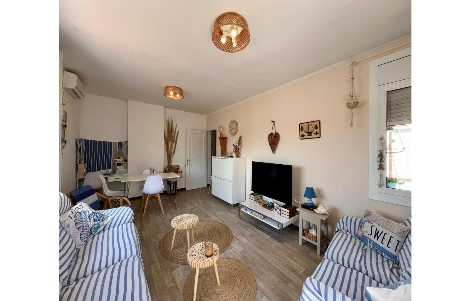 Cozy 85 m² apartment with a large balcony 250m from the beach in Empuriabrava. - Moxo - Ref. CBR6510 - photo 4