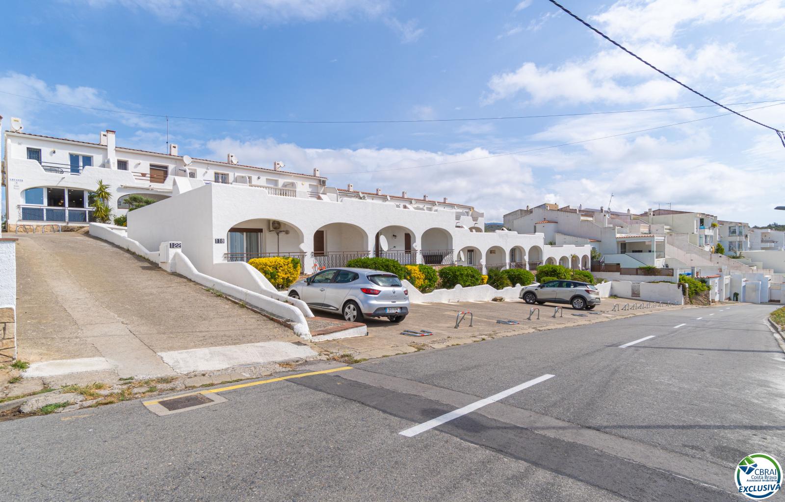 Semi-detached chalet for sale on Joan Timoneda Street - Canyelles - Ref. CBR6446 - photo 34