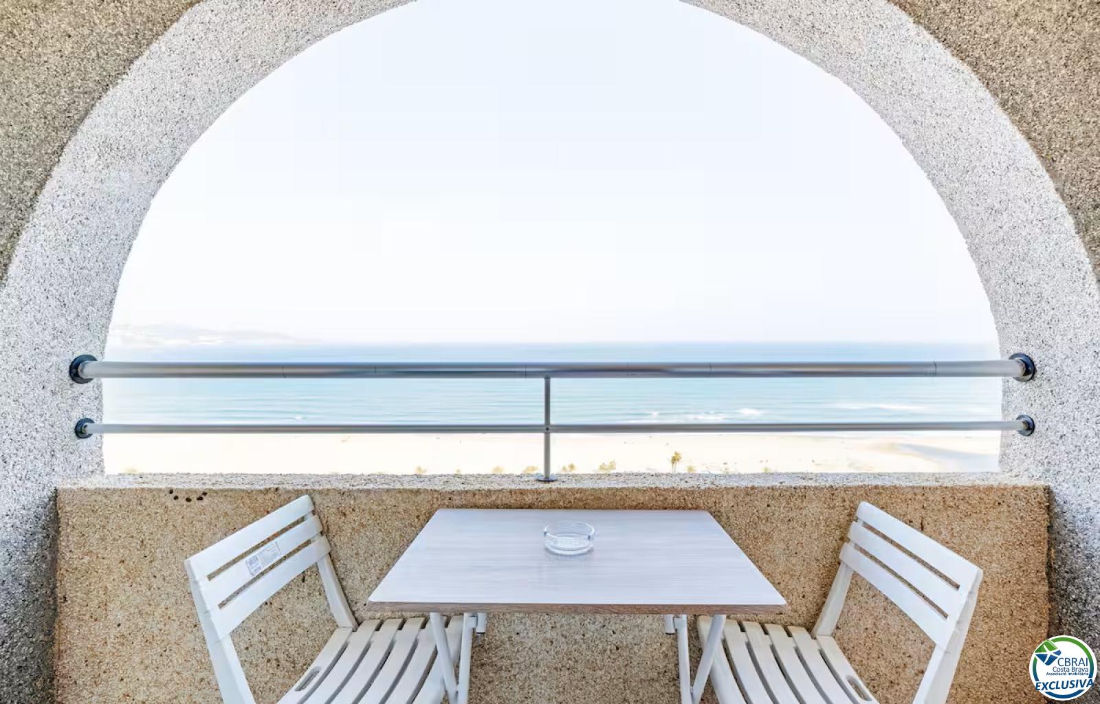 Studio au 17e étage avec terrasse et vue spectaculaire sur la mer – Empuriabrava, Costa Brava