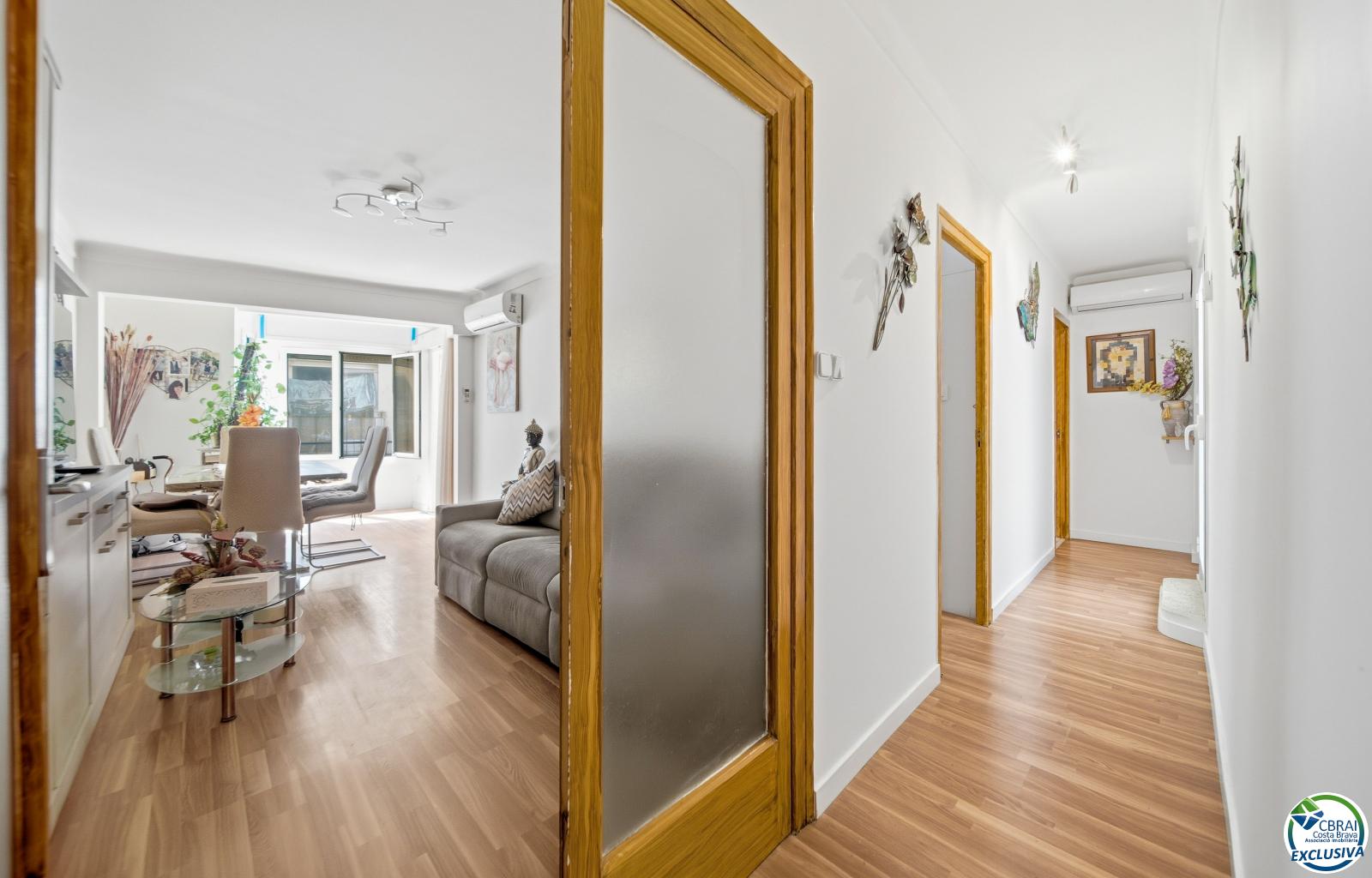 Apartment in the Heart of the Town Centre, Just 250 Metres from the Beach. - Ref. CBR6529 - photo 13
