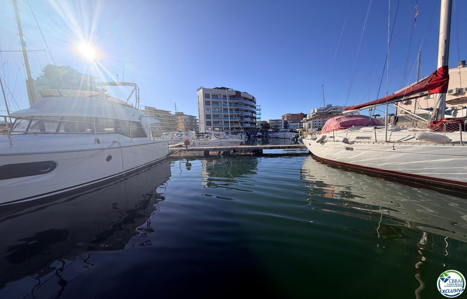 Mooring of 3 x 8 metres, suitable for both sailing and motor boats. - Santa Margarida - Ref. CBR6484 - photo 15