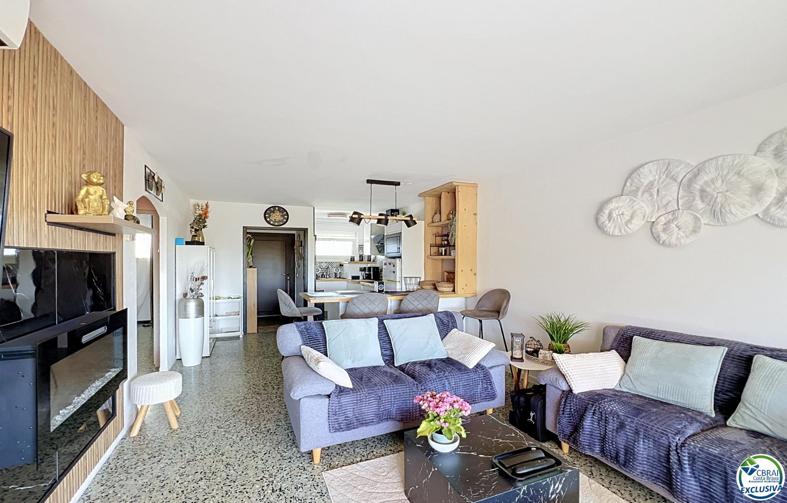 Reformed apartment with terrace at 150 m from the beach – Empuriabrava - Sant Mori - Ref. CBR6644 - photo 5