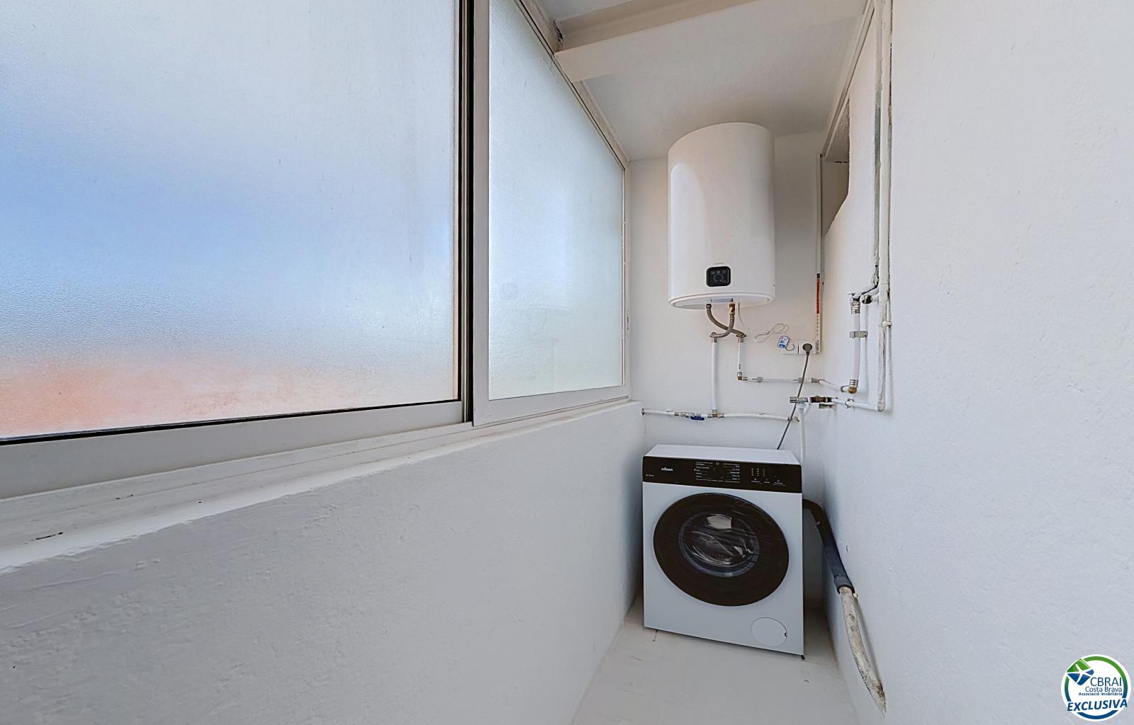 Appartement 2 chambres rénové avec terrasse à Santa Margarida, Rosas - Ref. CBR6684 - photo 11