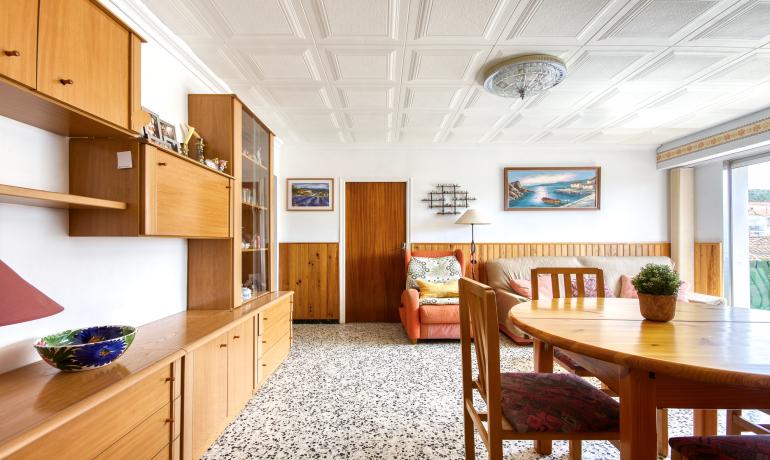 Sea View Apartment in the Fishermen’s Quarter – Roses