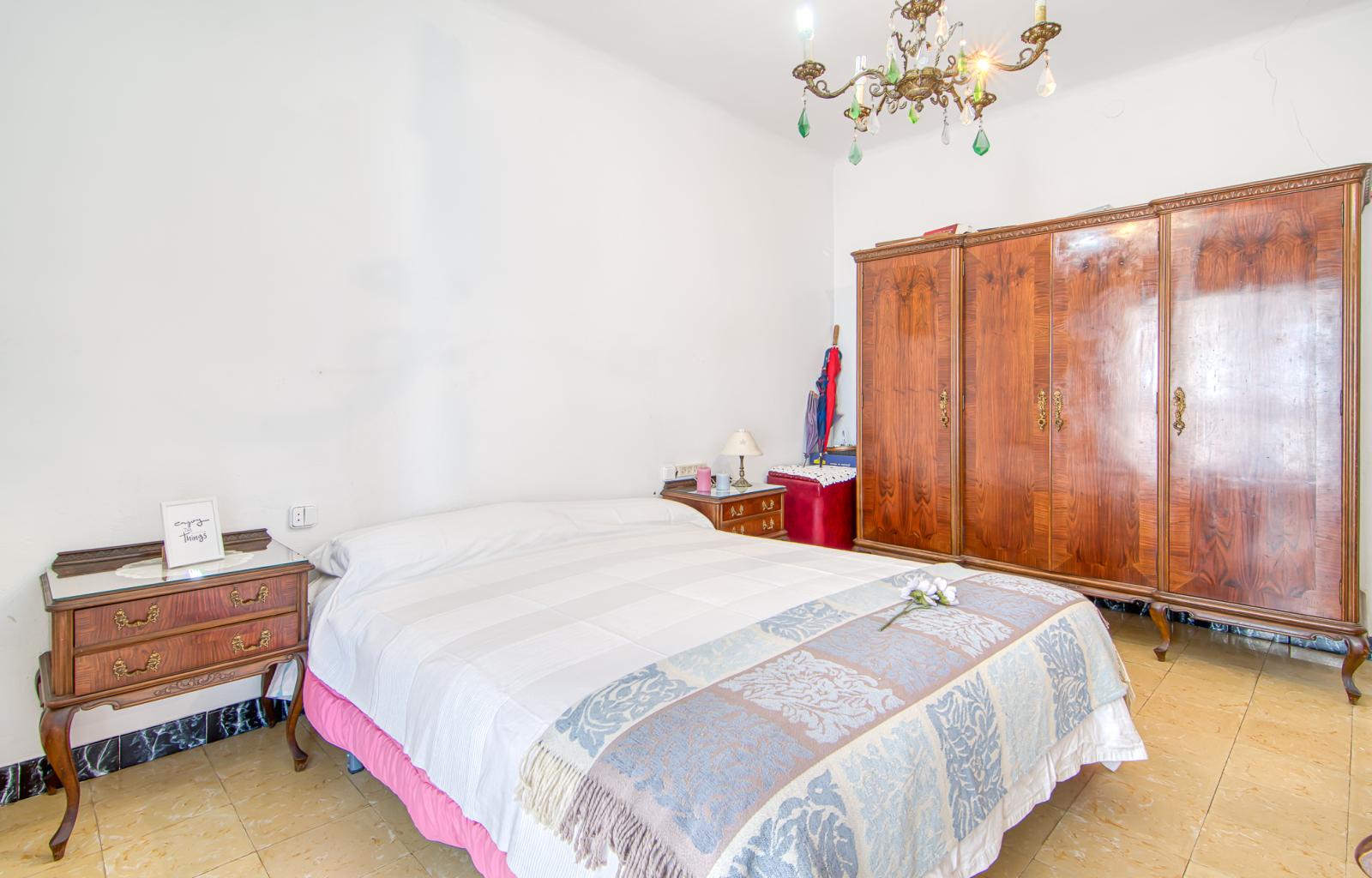Would you like to live on one of the streets with the most history and character in Roses—practically right by the water—and enjoy the authentic Mediterranean essence every day? - Centre - Ref. CBR6537 - photo 19