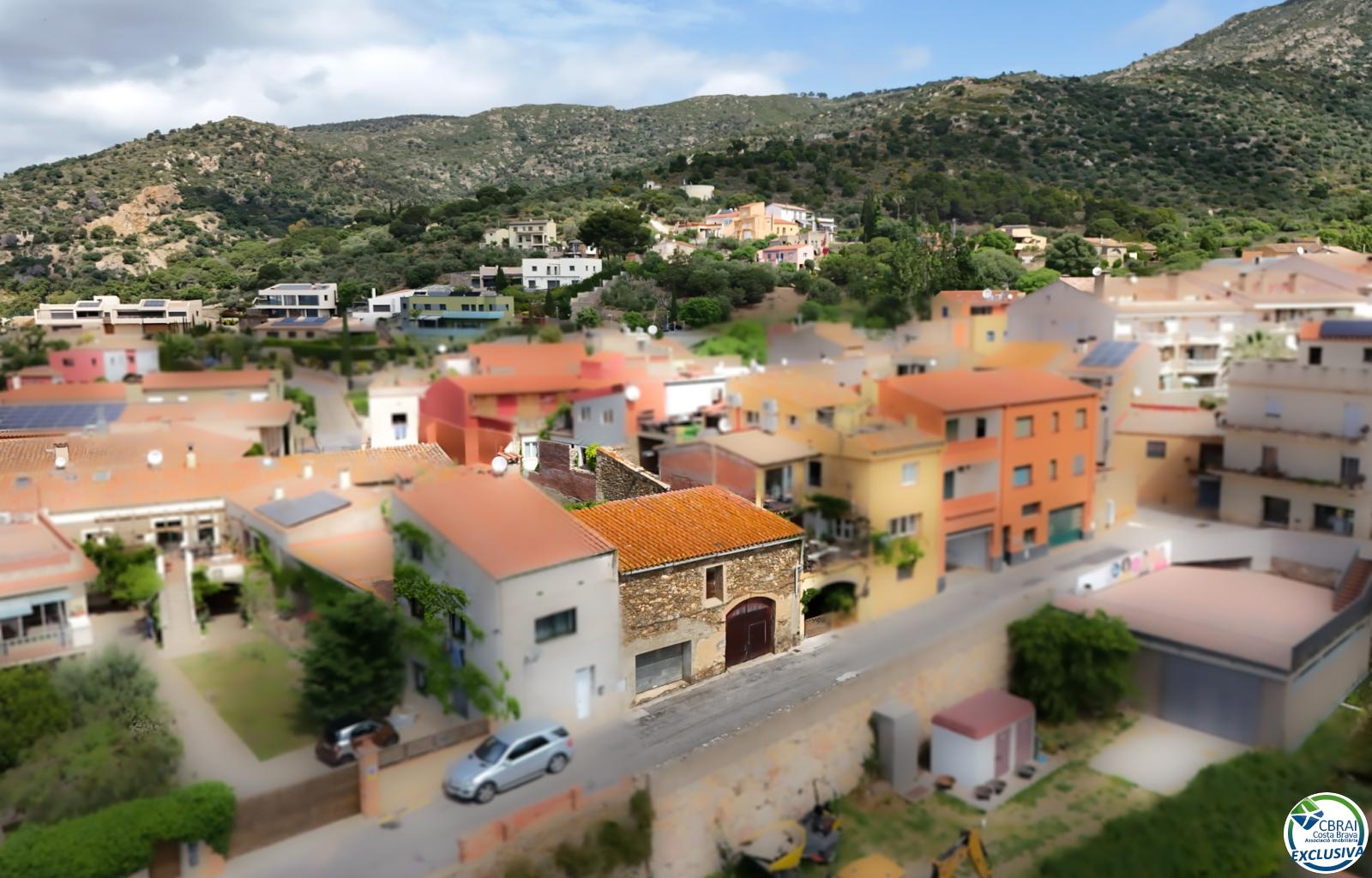 Authenticity and Potential: Village House with "Voltes Catalanes" in the Heart of Palau-saverdera - Centre - Ref. CBR6447 - photo 31