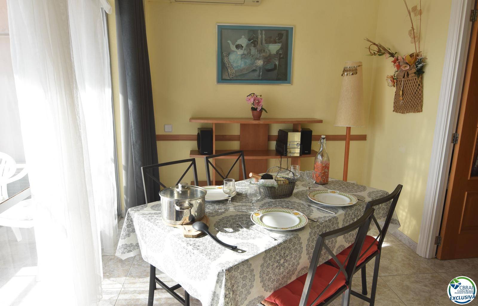 Apartment with tourist license in Santa Margarita, Roses, with terrace and communal swimming pools. - Santa Margarida - Ref. CBR6476 - photo 9