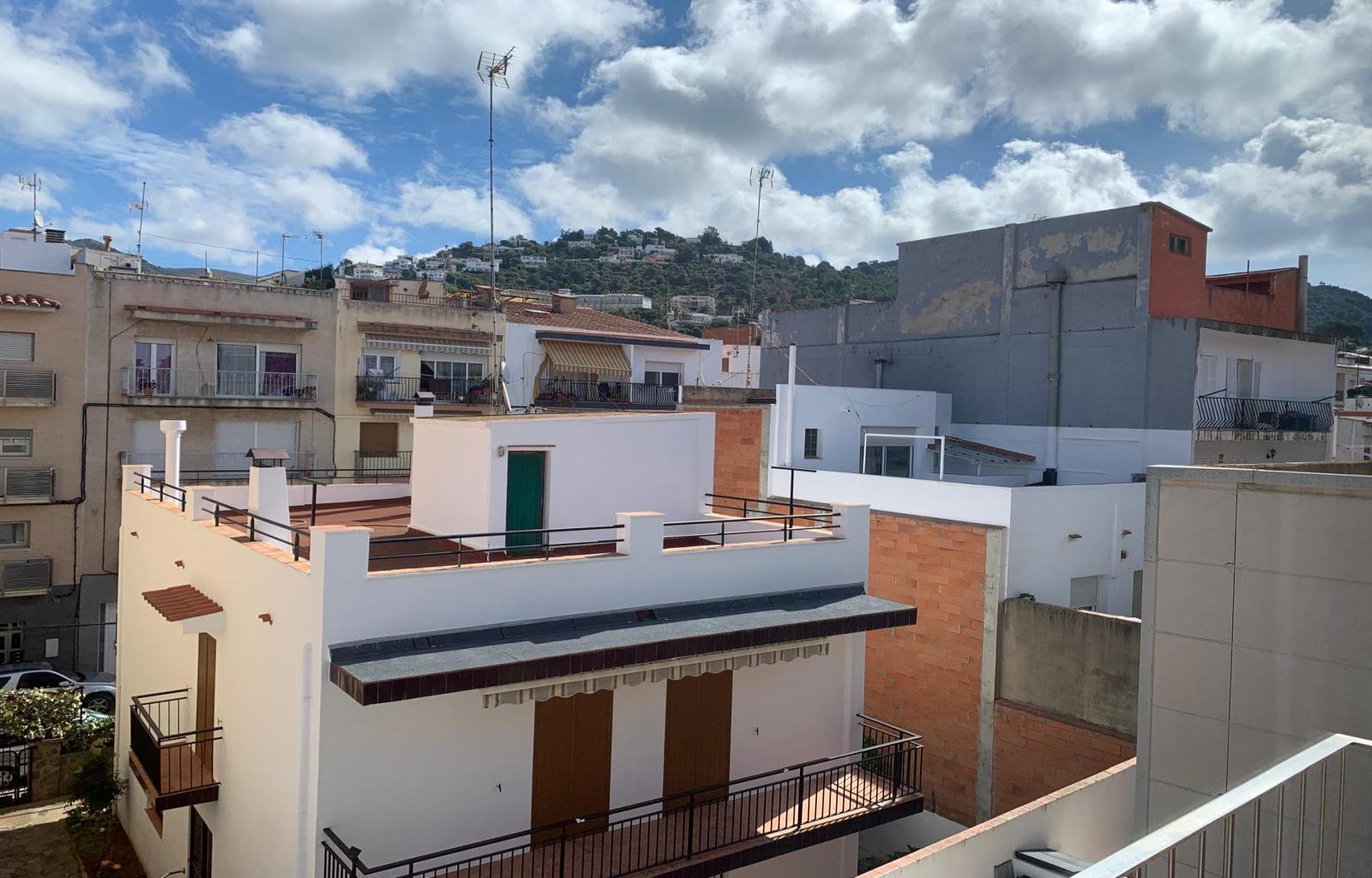 Beautiful top-floor apartment in the center of Rosas - Centre - Ref. CBR6460 - photo 7