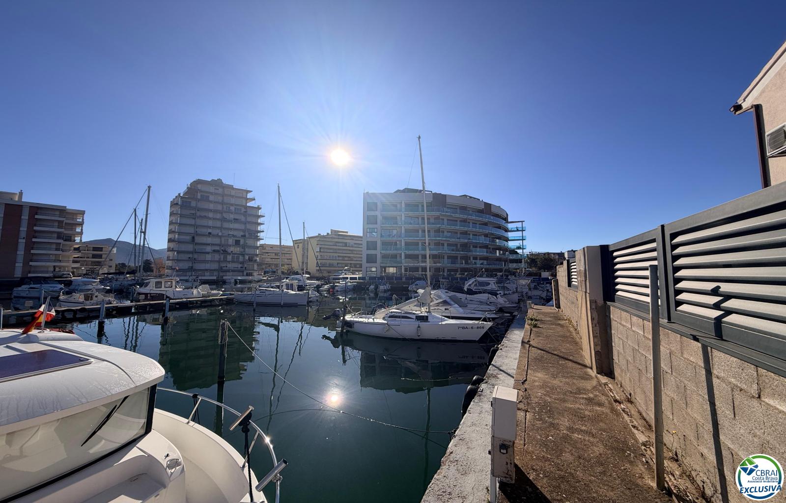 Mooring of 3 x 8 metres, suitable for both sailing and motor boats. - Santa Margarida - Ref. CBR6484 - photo 17