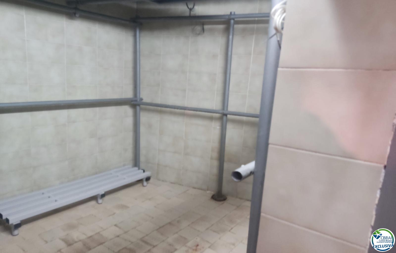 For sale commercial premises, former butcher shop. - Puigmal - Ref. CBR6667 - photo 12