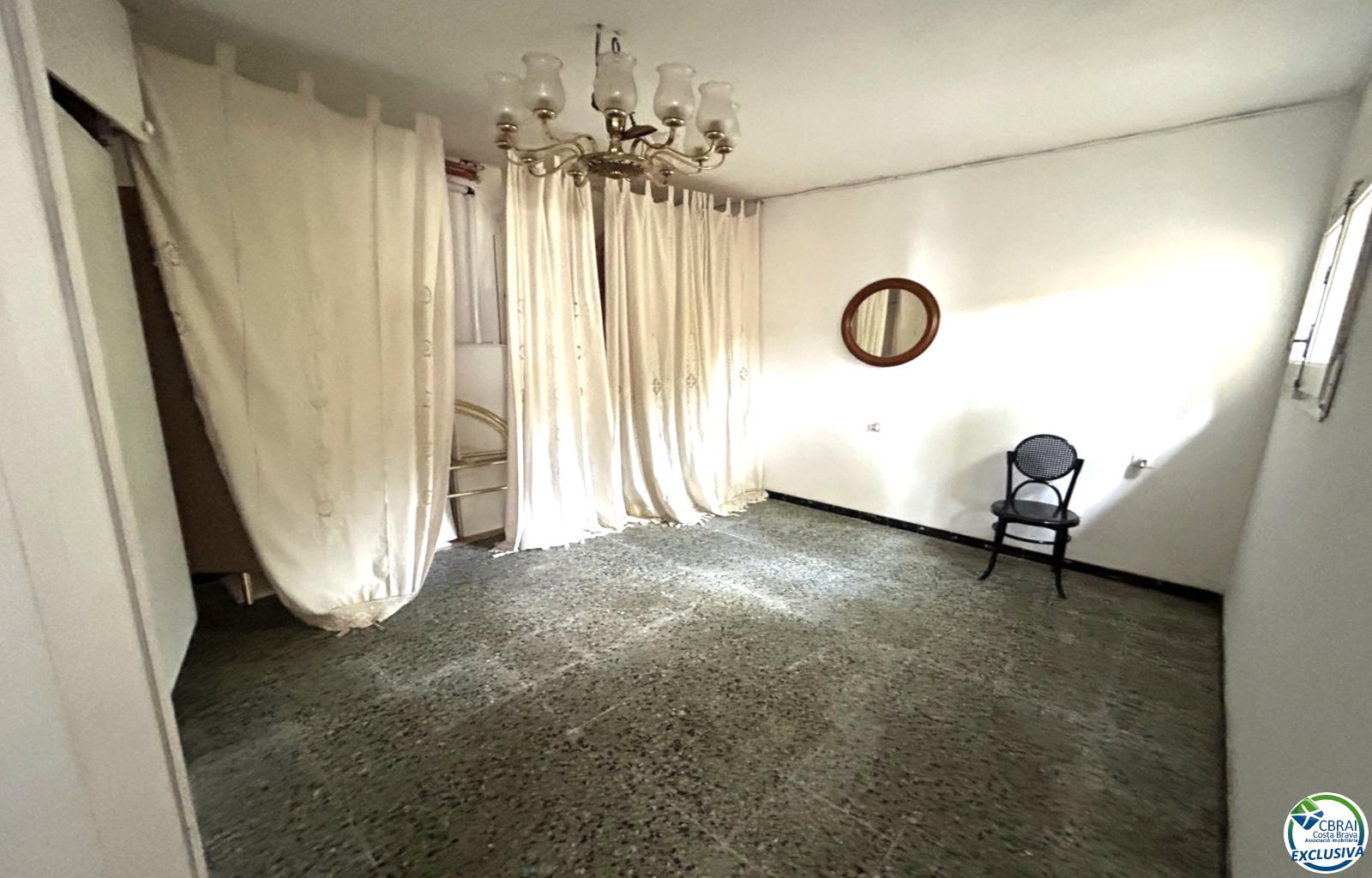 House in Llançà with a tourist license, sea views, and just a few meters from the beach. - Grifeu - Ref. CBR6637 - photo 55