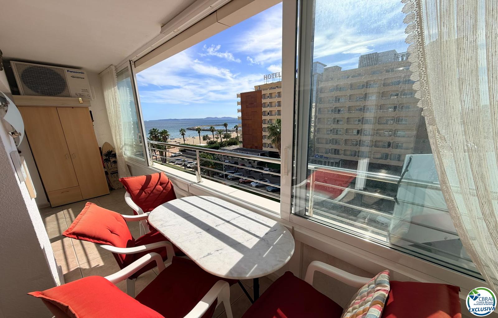 Seafront location, spectacular sea views and fully renovated - Santa Margarida - Ref. CBR6663 - photo 61