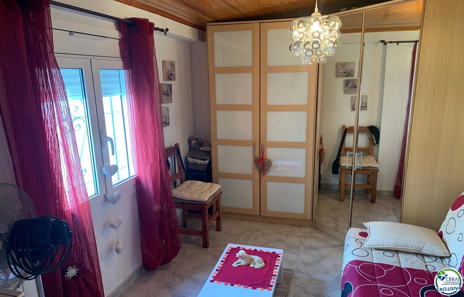 Beautiful 3 bedroom house with garden in Santa Margarita-Roses - Santa Margarida - Ref. CBR6417 - photo 22