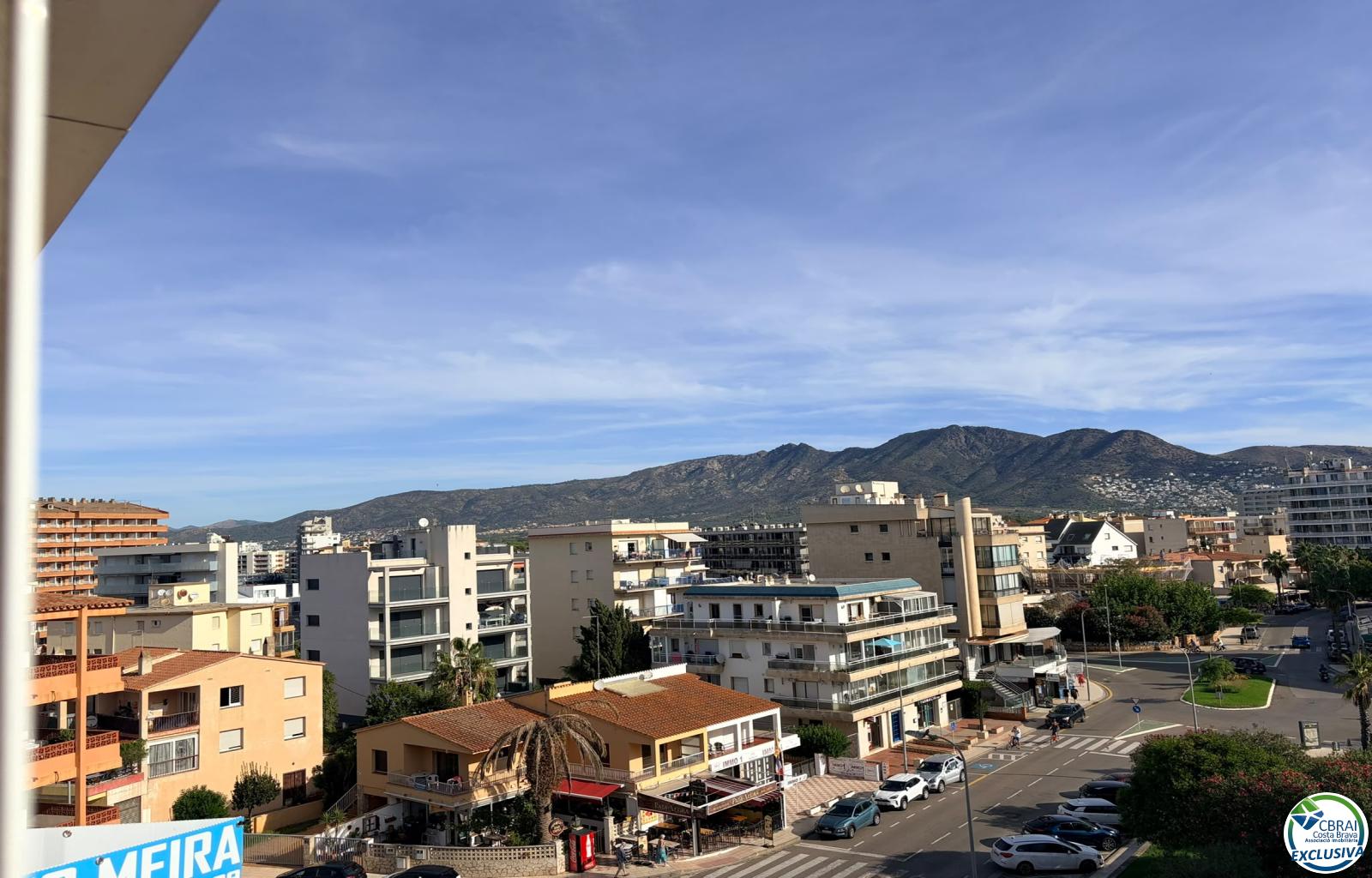 Seafront location, sea views, parking, swimming pools and gardens by the beach. - Santa Margarida - Ref. CBR6664 - photo 4