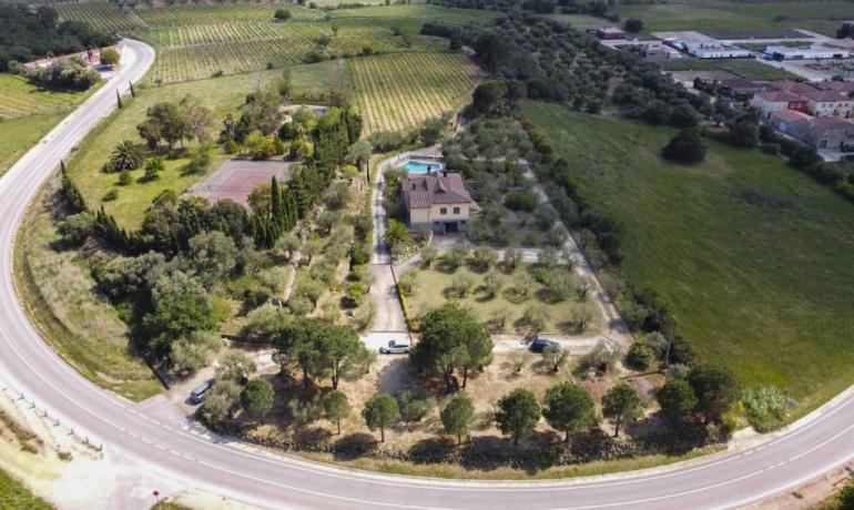 Magnífic habitatge sobre un terreny de 2 Ha a Sant Climent Sescebes