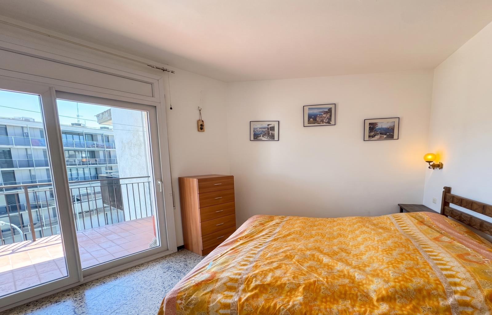 Bright Apartment with Terrace — Top Floor, Santa Margarita, Roses - Santa Margarida - Ref. CBR6592 - photo 11