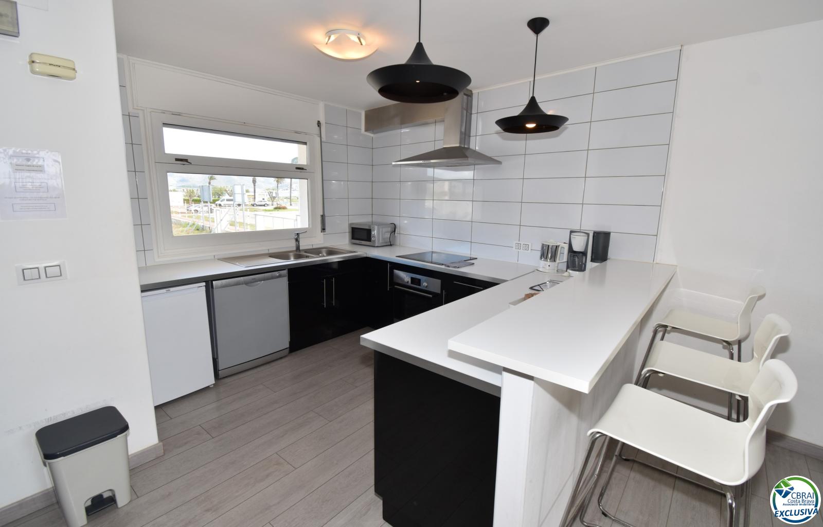 EMPURIABRAVA: Exclusive complex of six houses with moorings on the seafront for sale - Salins - Ref. CBR6609 - photo 4