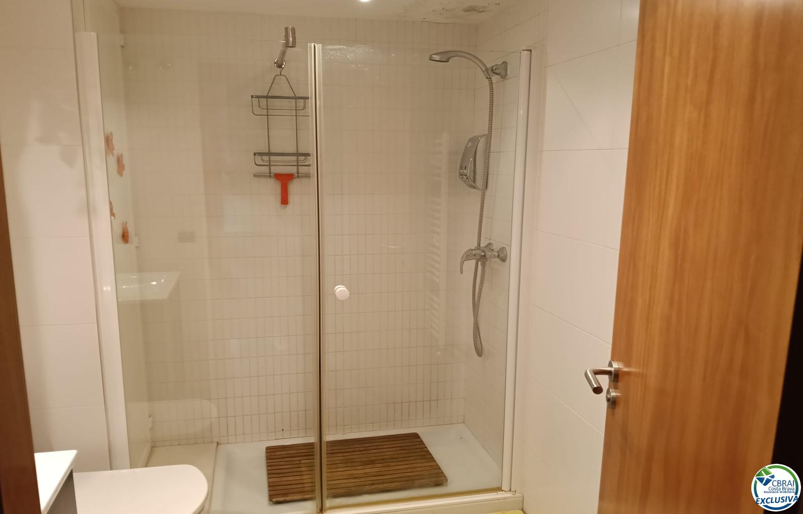 Beautiful top-floor apartment in the center of Rosas - Centre - Ref. CBR6460 - photo 25
