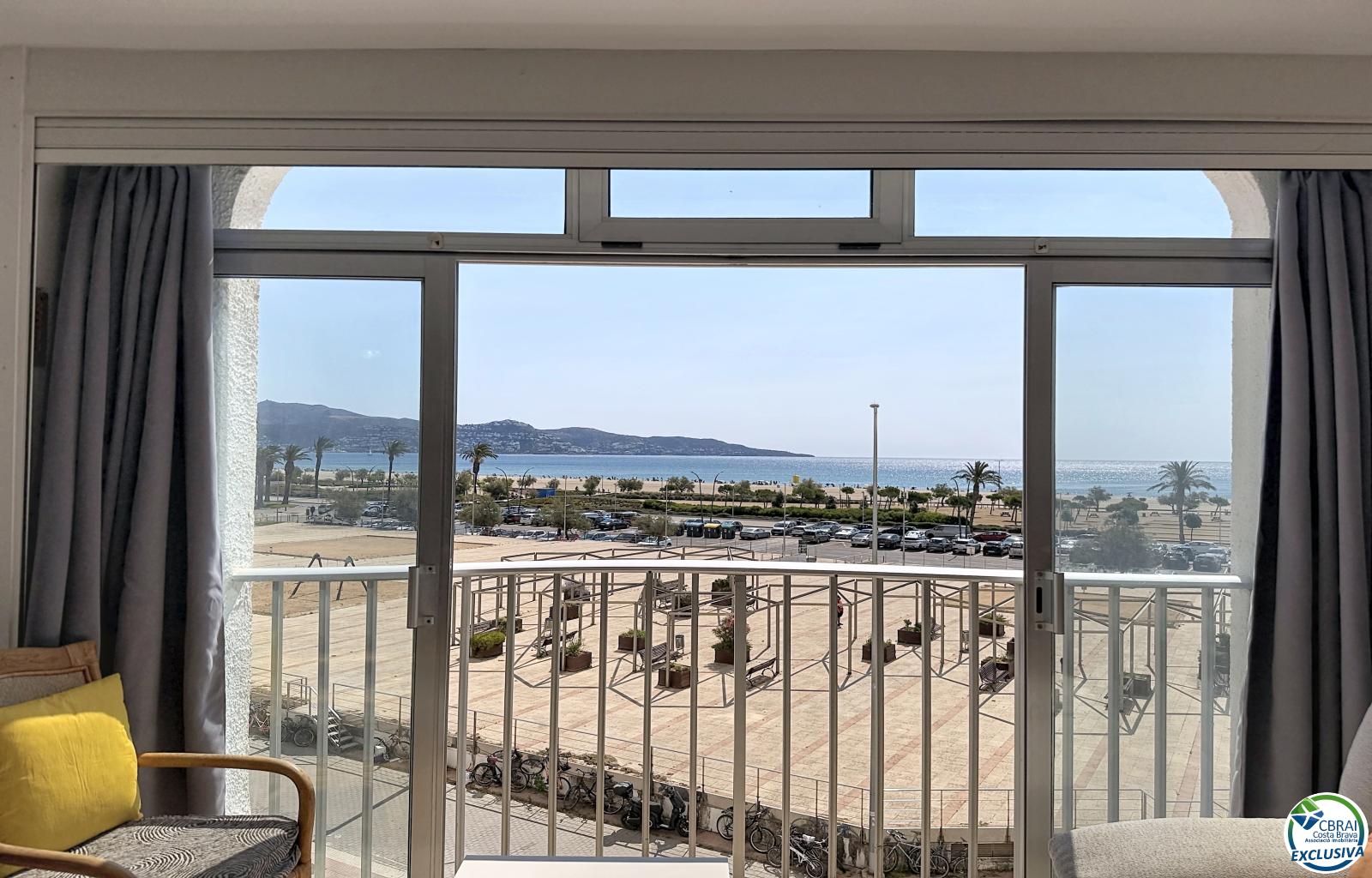 Apartment just steps from the beach with sea views in Empuriabrava - Muga - Ref. CBR6662 - photo 5