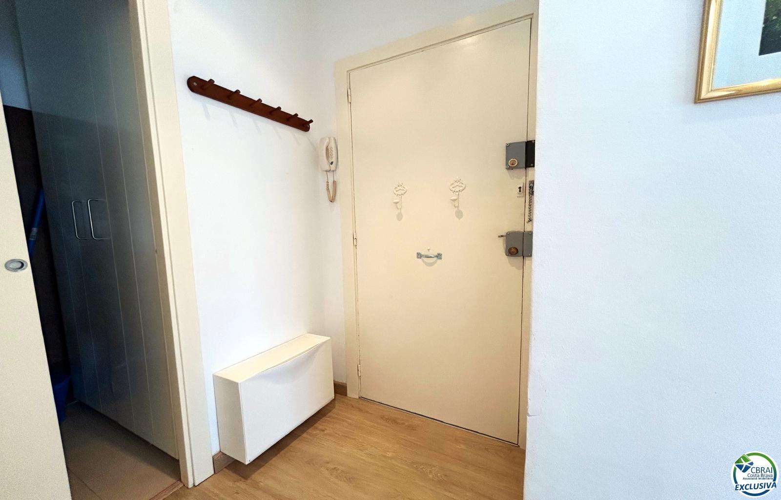 Cozy Renovated Apartment in El Port de Llançà - Ref. CBR6448 - photo 12