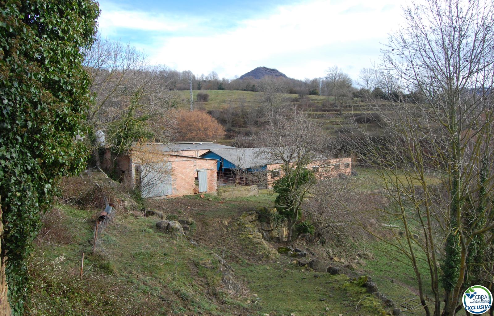 Magnificent livestock and forestry estate in Vidrà, 3.5 km from the village with a paved access road. It covers an area of ​​108 hectares. - Ref. CBR6381 - photo 18