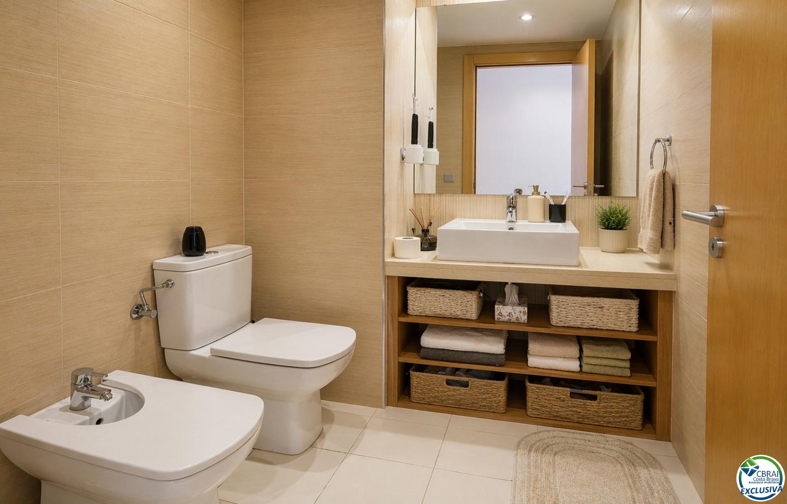 Penthouse duplex with large terrace and parking in central Roses - Centre - Ref. CBR6427 - photo 8