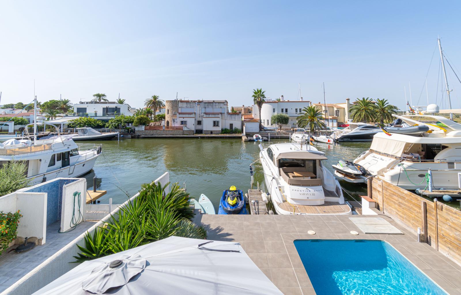 Elegant Waterfront villa with pool, private mooring and direct canal access in Santa Margarita - Santa Margarida - Ref. CBR6598 - photo 49