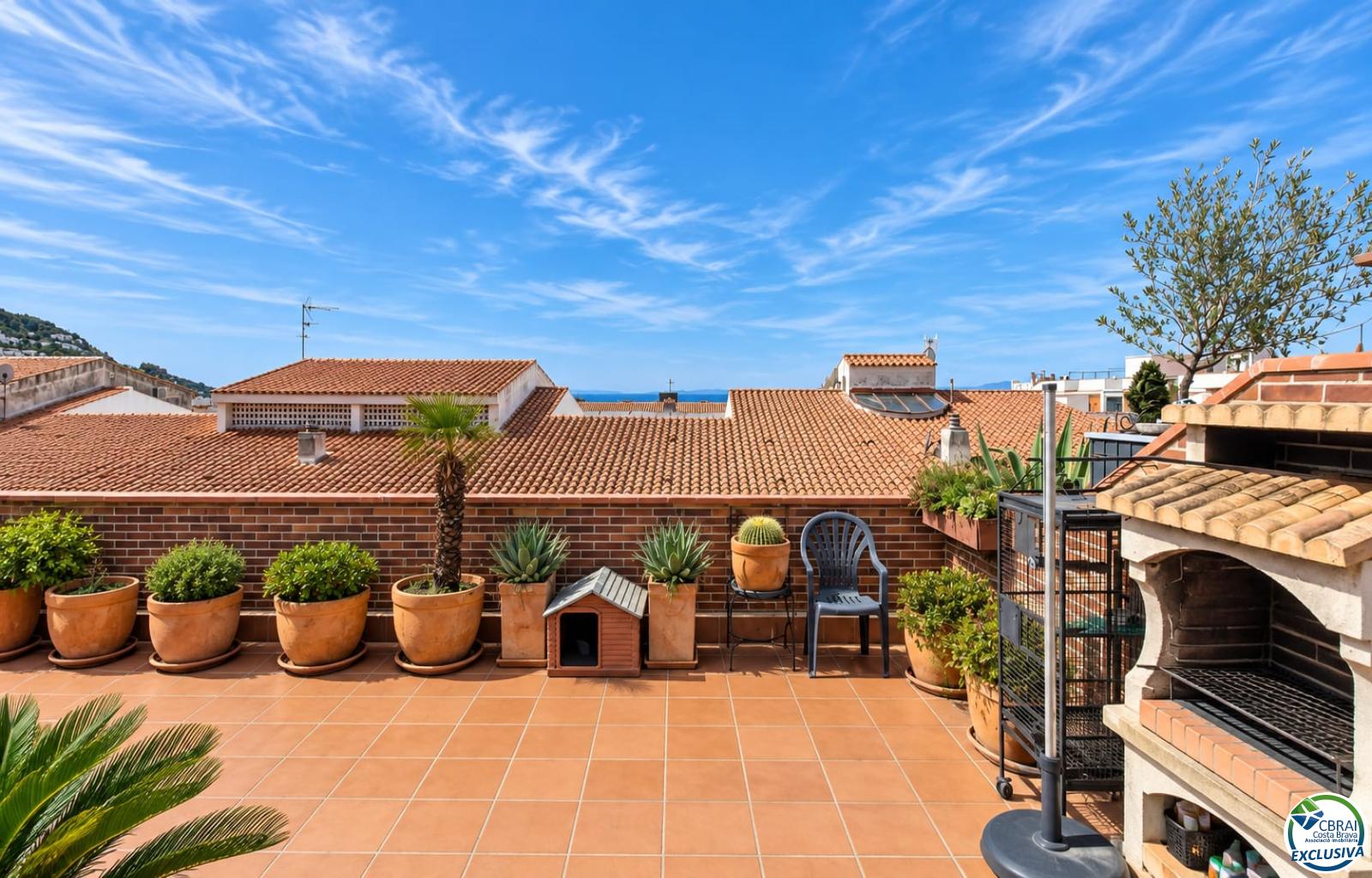 3-Bedroom Duplex Penthouse with Spacious Terraces, Swimming Pool and Parking - Centre - Ref. CBR6677 - photo 17