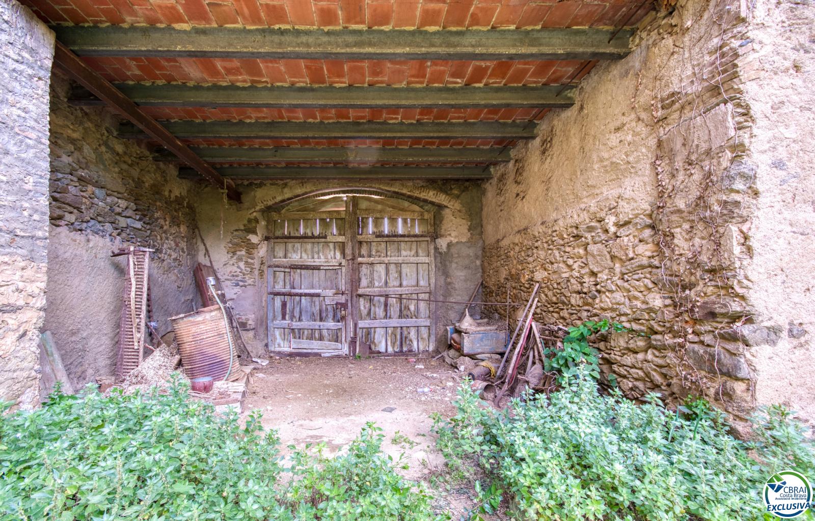 Authenticity and Potential: Village House with "Voltes Catalanes" in the Heart of Palau-saverdera - Centre - Ref. CBR6447 - photo 5