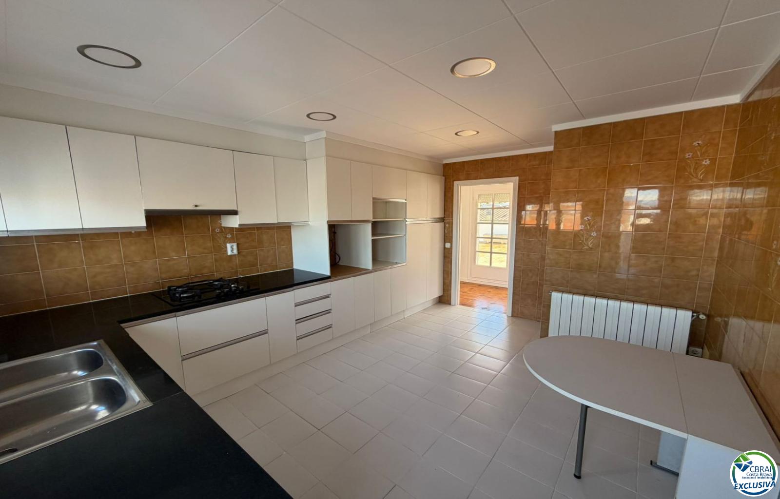 Penthouse in the heart of Roses, - Centre - Ref. CBR6397 - photo 29