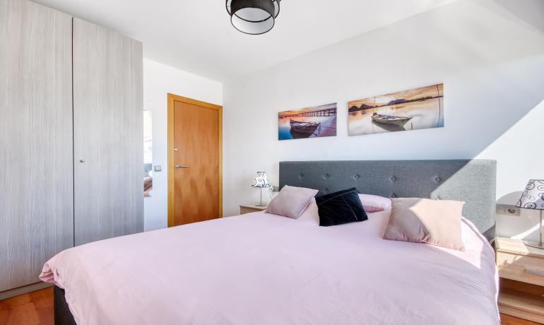 Charming apartment with sea views, just steps from the beach
