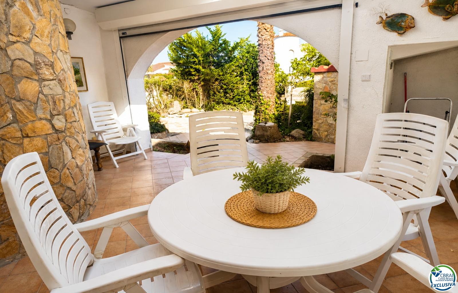 Villa de caractère, terrain de 500 m² et amarrage privé à Empuriabrava - Ebre - Ref. CBR6631 - photo 20