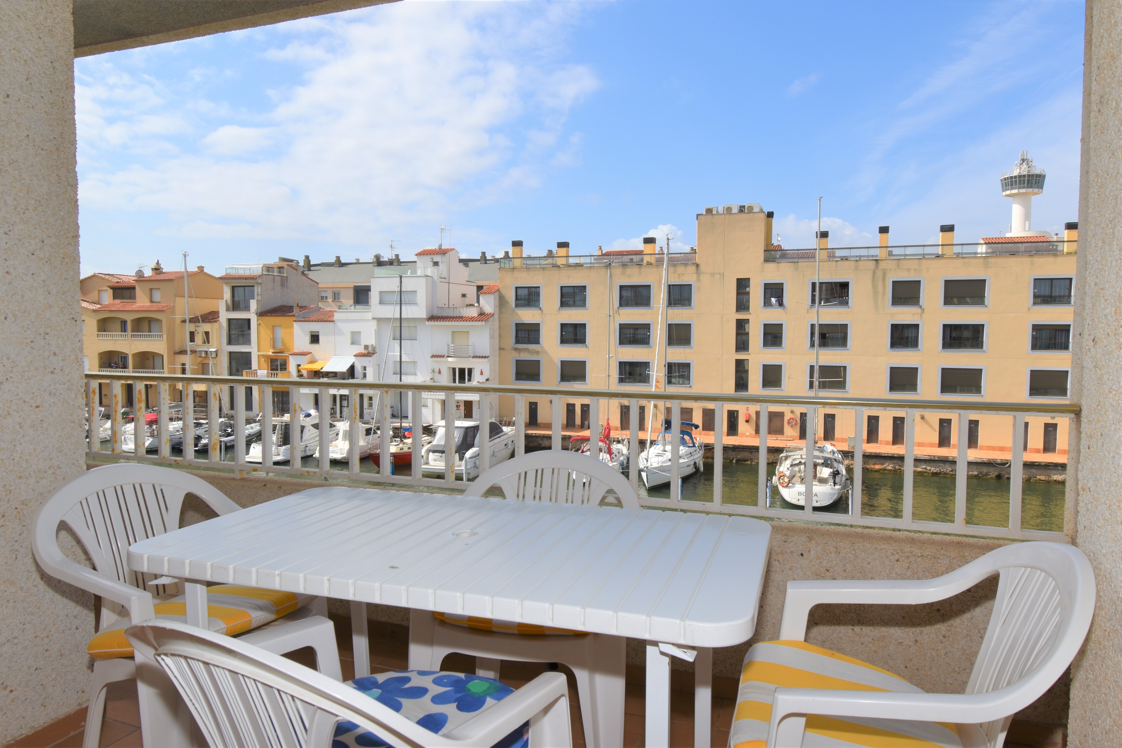 EMPURIABRAVA: Apartment two bedrooms with a nice view