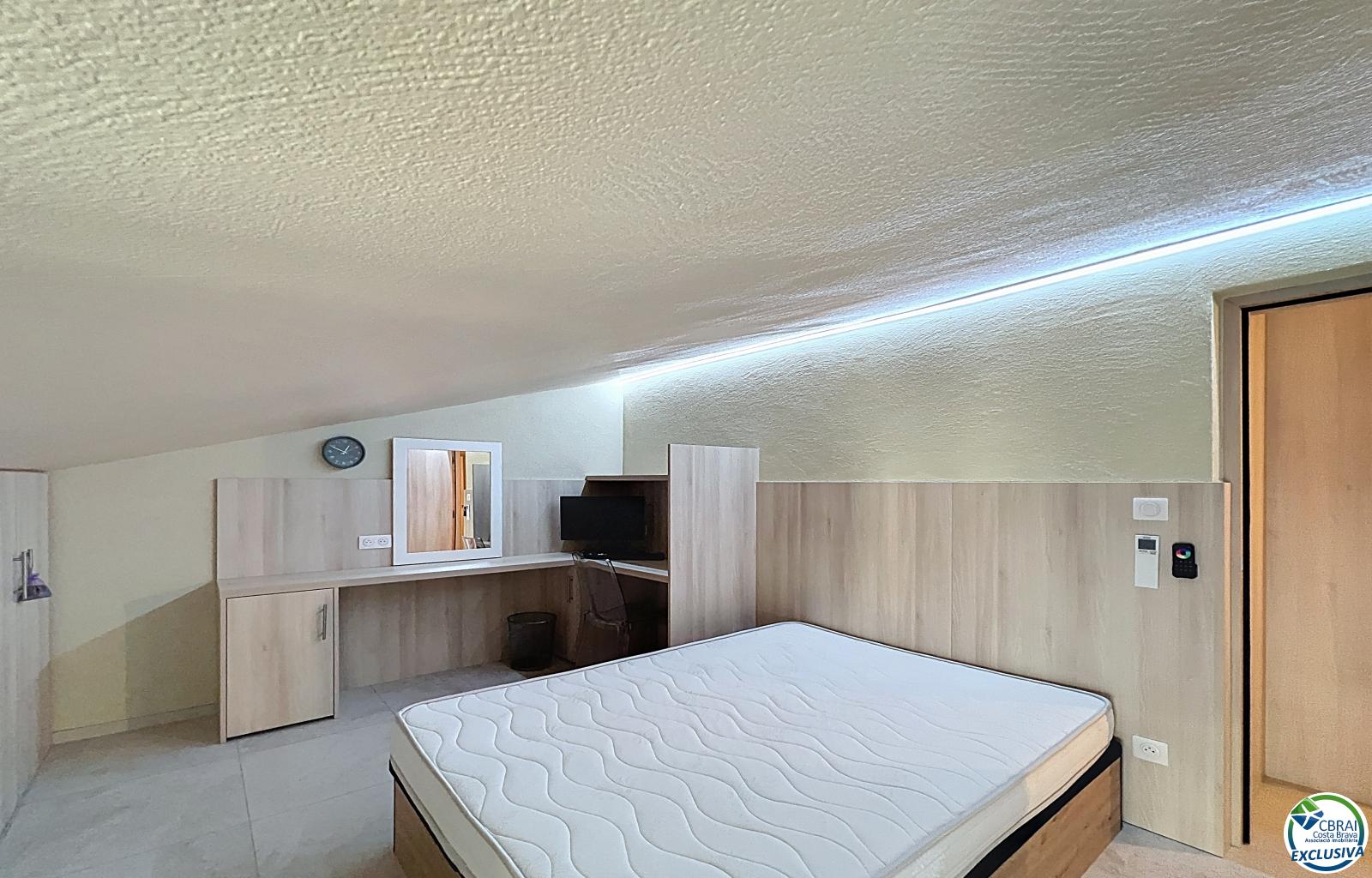 Renovated house with 5 bedrooms and tourist license in Empuriabrava, Peni area. - Ref. CBR6475 - photo 34