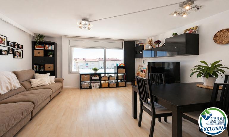 для продажиапартаменты Roses