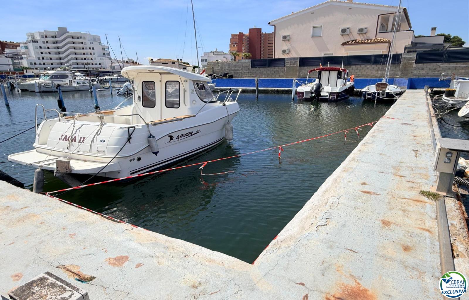 Mooring of 3 x 8 metres, suitable for both sailing and motor boats. - Santa Margarida - Ref. CBR6484 - photo 4