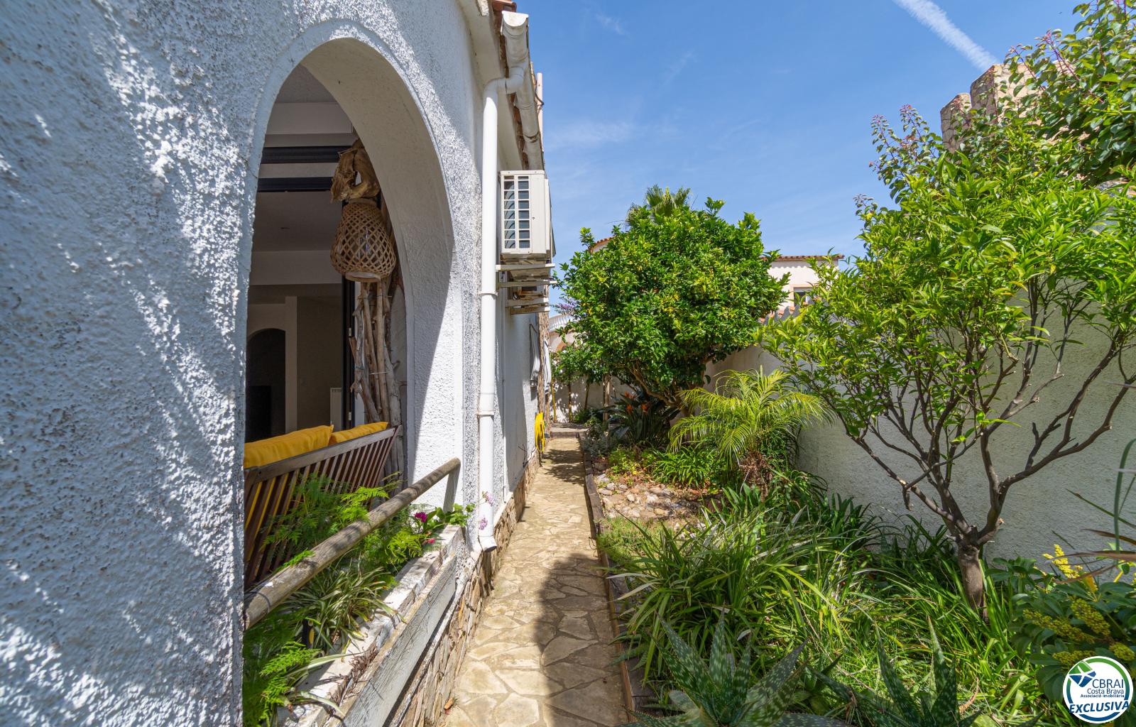 Stunning renovated house with pool in Empuriabrava - Peni - Ref. CBR6547 - photo 40