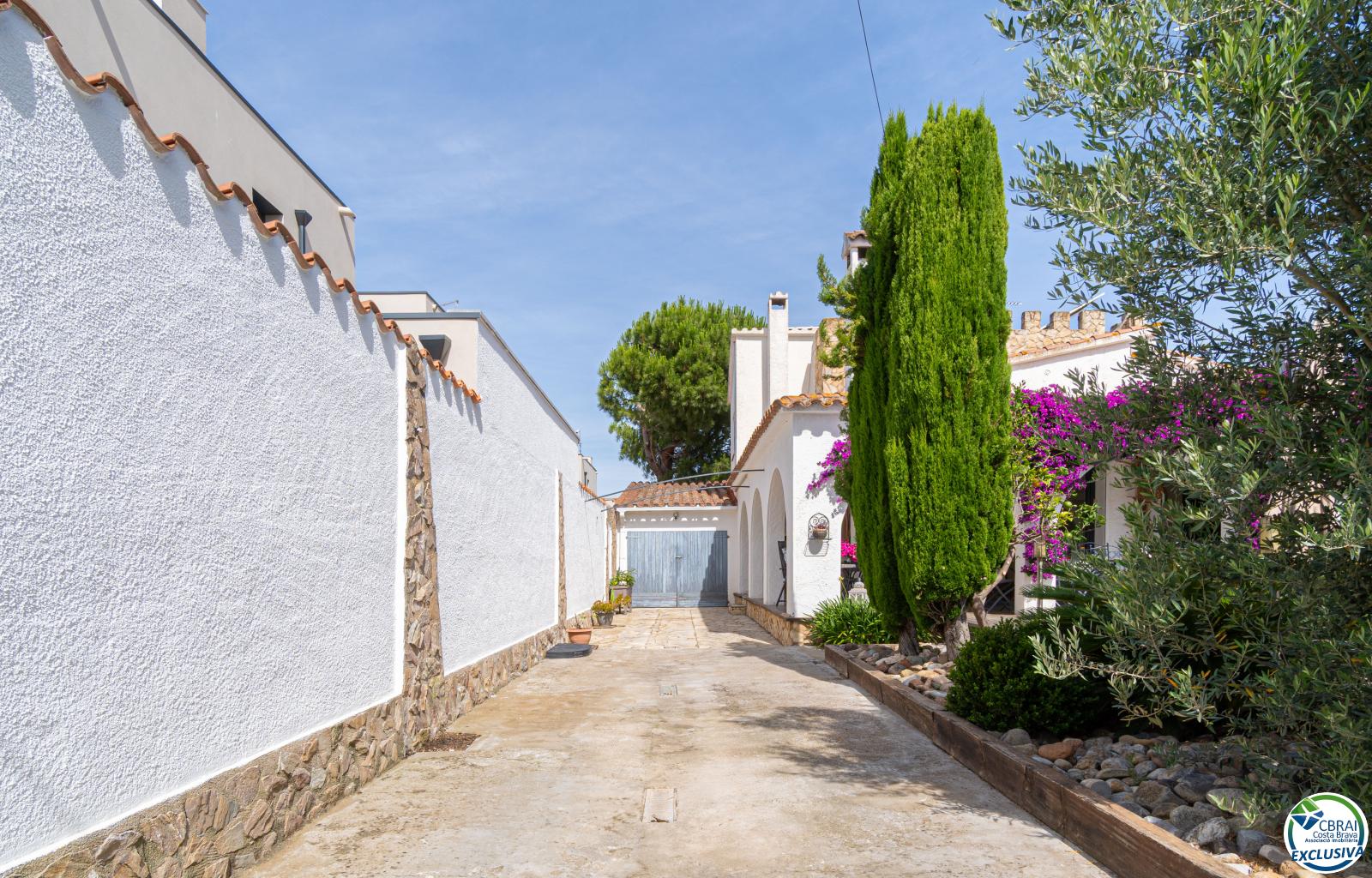 Stunning renovated house with pool in Empuriabrava - Peni - Ref. CBR6547 - photo 32