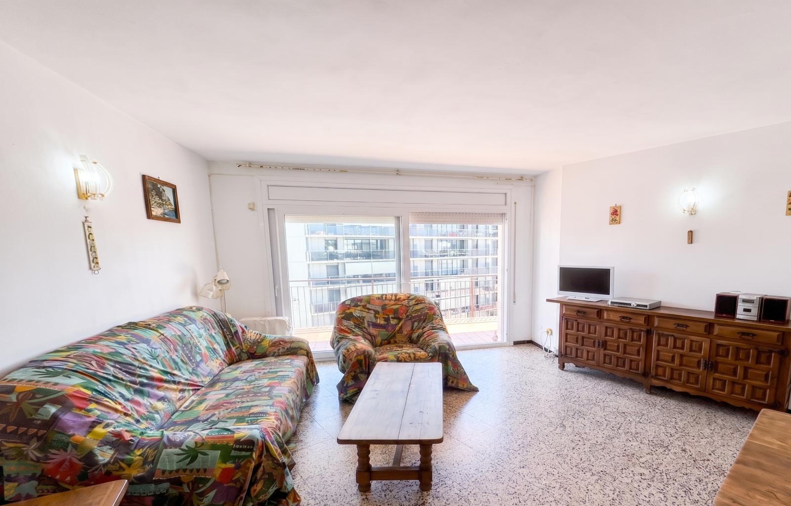Bright Apartment with Terrace — Top Floor, Santa Margarita, Roses - Santa Margarida - Ref. CBR6592 - photo 8