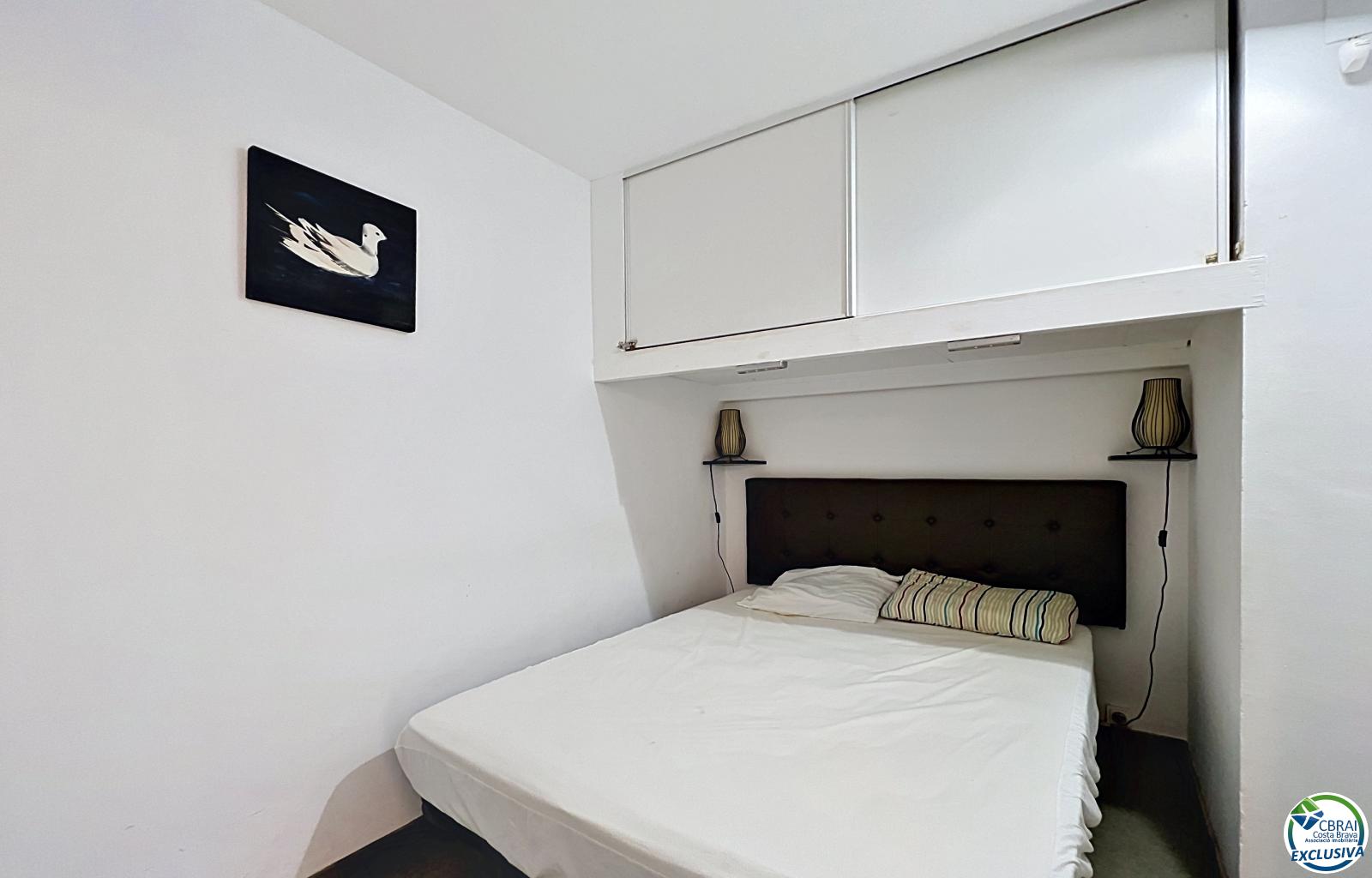 Renovated apartment with sea views on the beachfront in Empuriabrava. - Muga - Ref. CBR6640 - photo 12