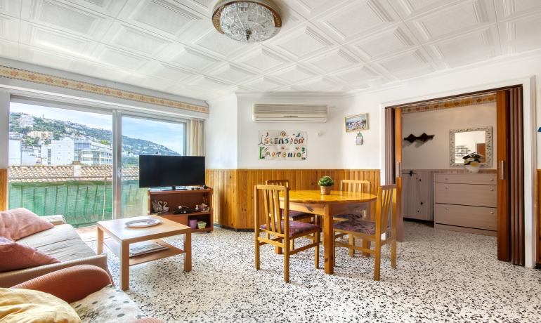 Sea View Apartment in the Fishermen’s Quarter – Roses