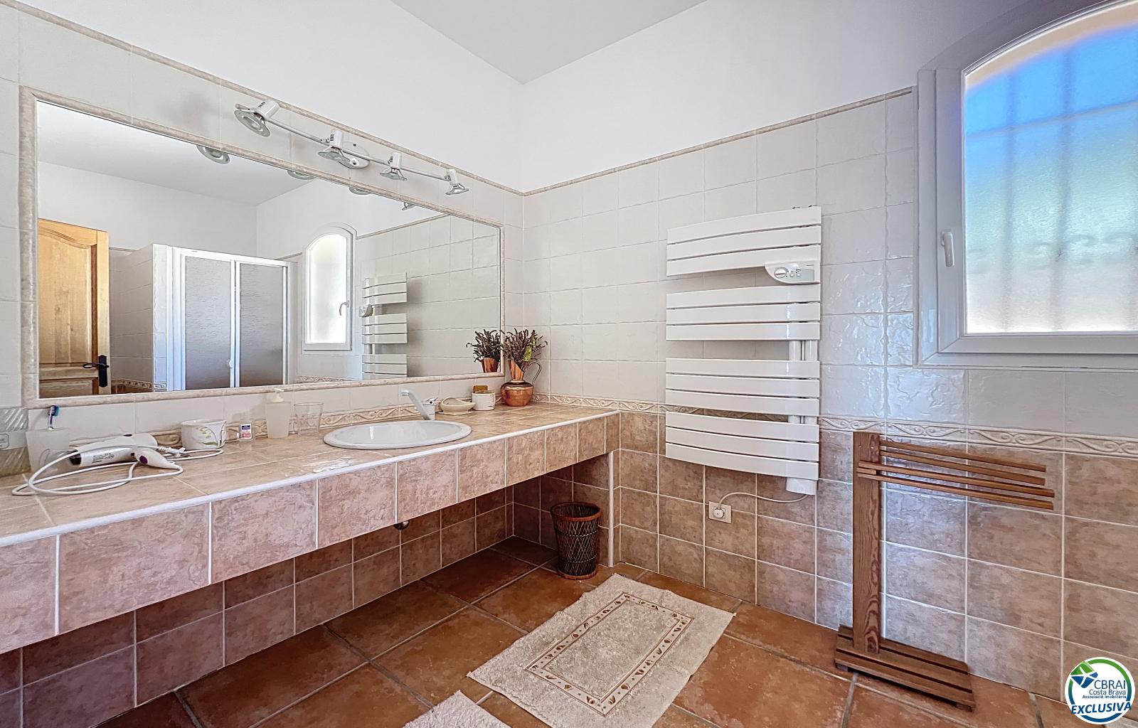 FOR SALE – 🏡 HIGH-STANDING VILLA WITH SEA VIEW IN PAU, COSTA BRAVA - Els Olivars - Ref. CBR5992 - photo 65