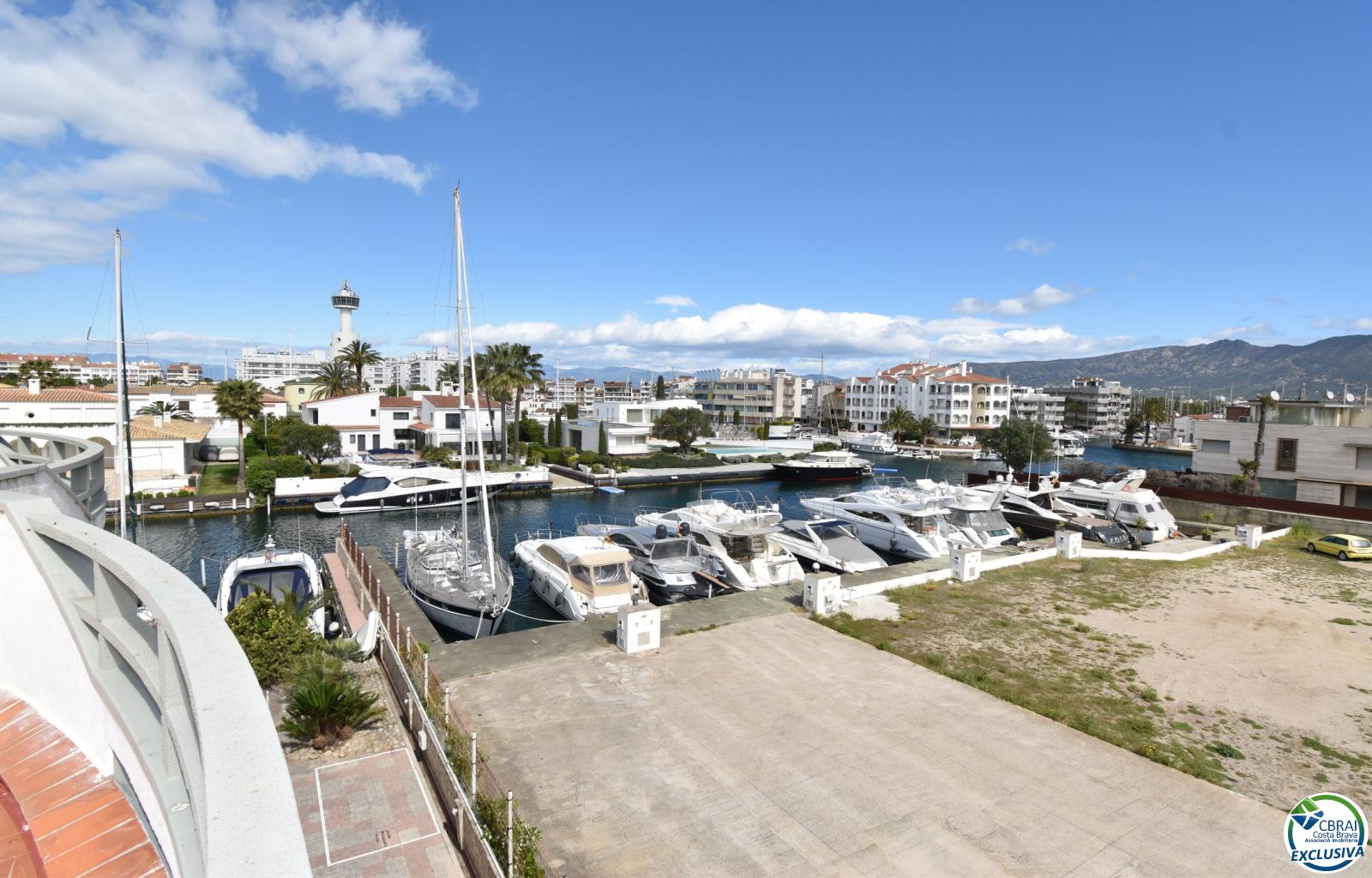 EMPURIABRAVA: Exclusive complex of six houses with moorings on the seafront for sale - Salins - Ref. CBR6609 - photo 18