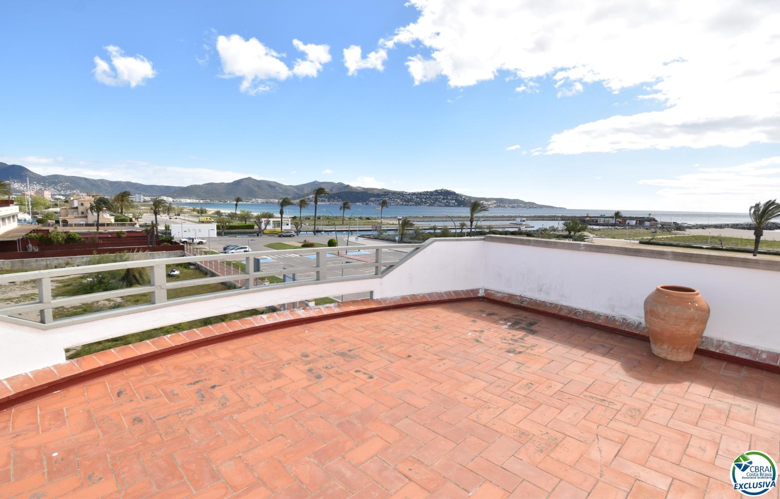 EMPURIABRAVA: Exclusive complex of six houses with moorings on the seafront for sale - Salins - Ref. CBR6609 - photo 12