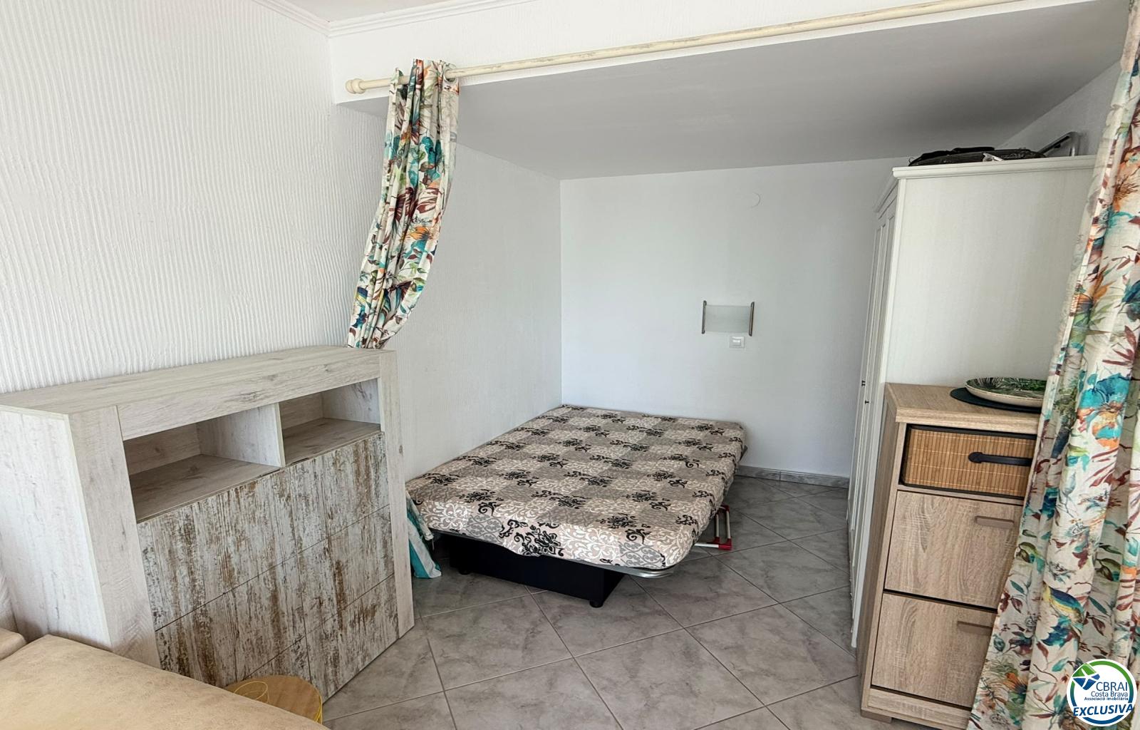 Seafront location, sea views, parking, swimming pools and gardens by the beach. - Santa Margarida - Ref. CBR6664 - photo 22
