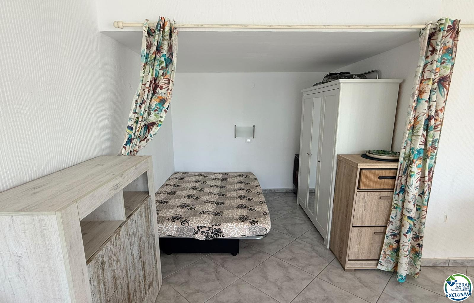 Seafront location, sea views, parking, swimming pools and gardens by the beach. - Santa Margarida - Ref. CBR6664 - photo 21