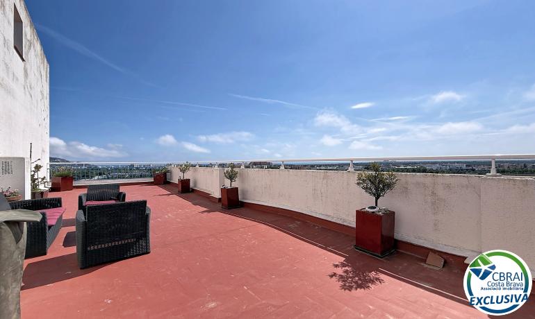 для продажиапартаменты Roses